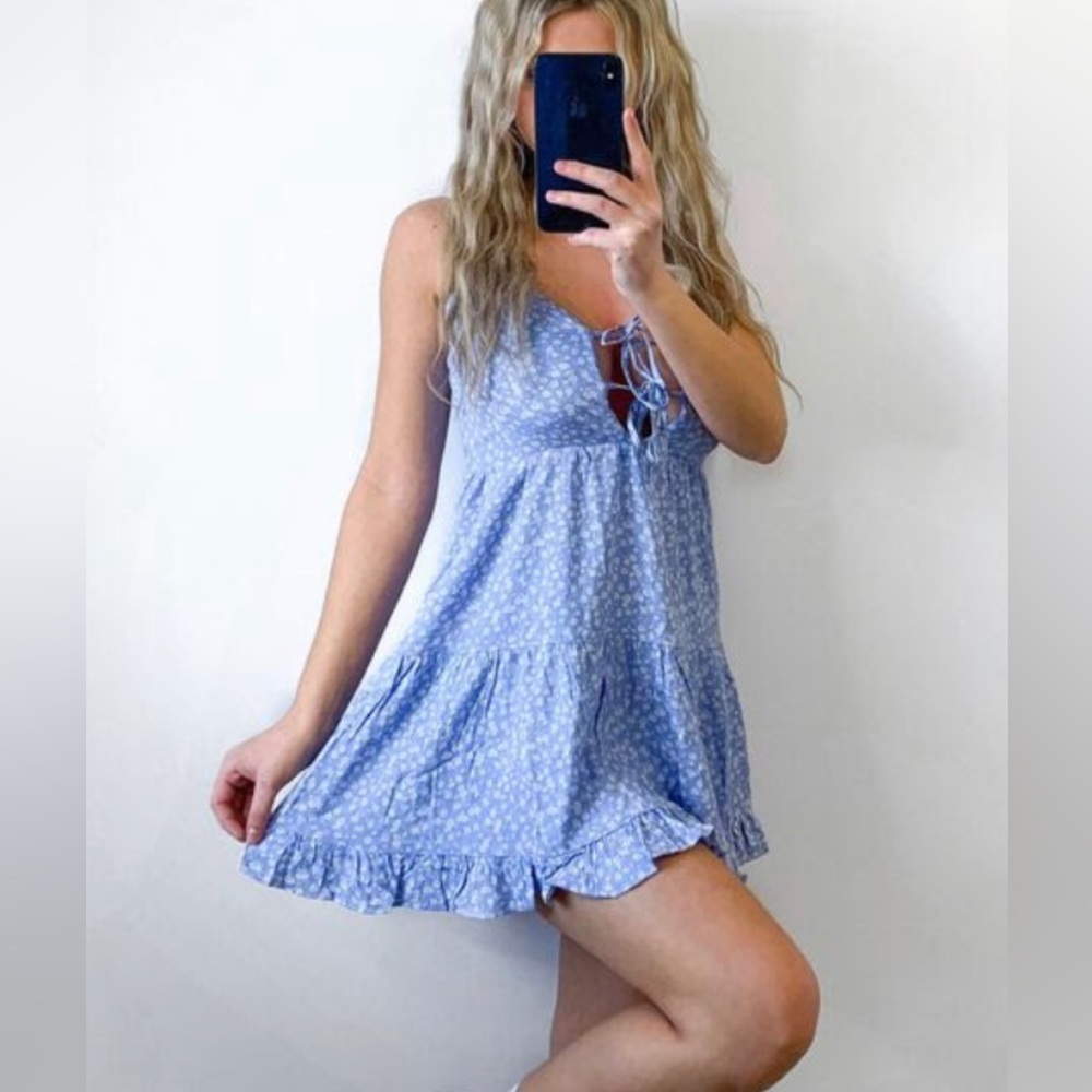 Garage Lia Tie Front Dress - Picture 3 of 3